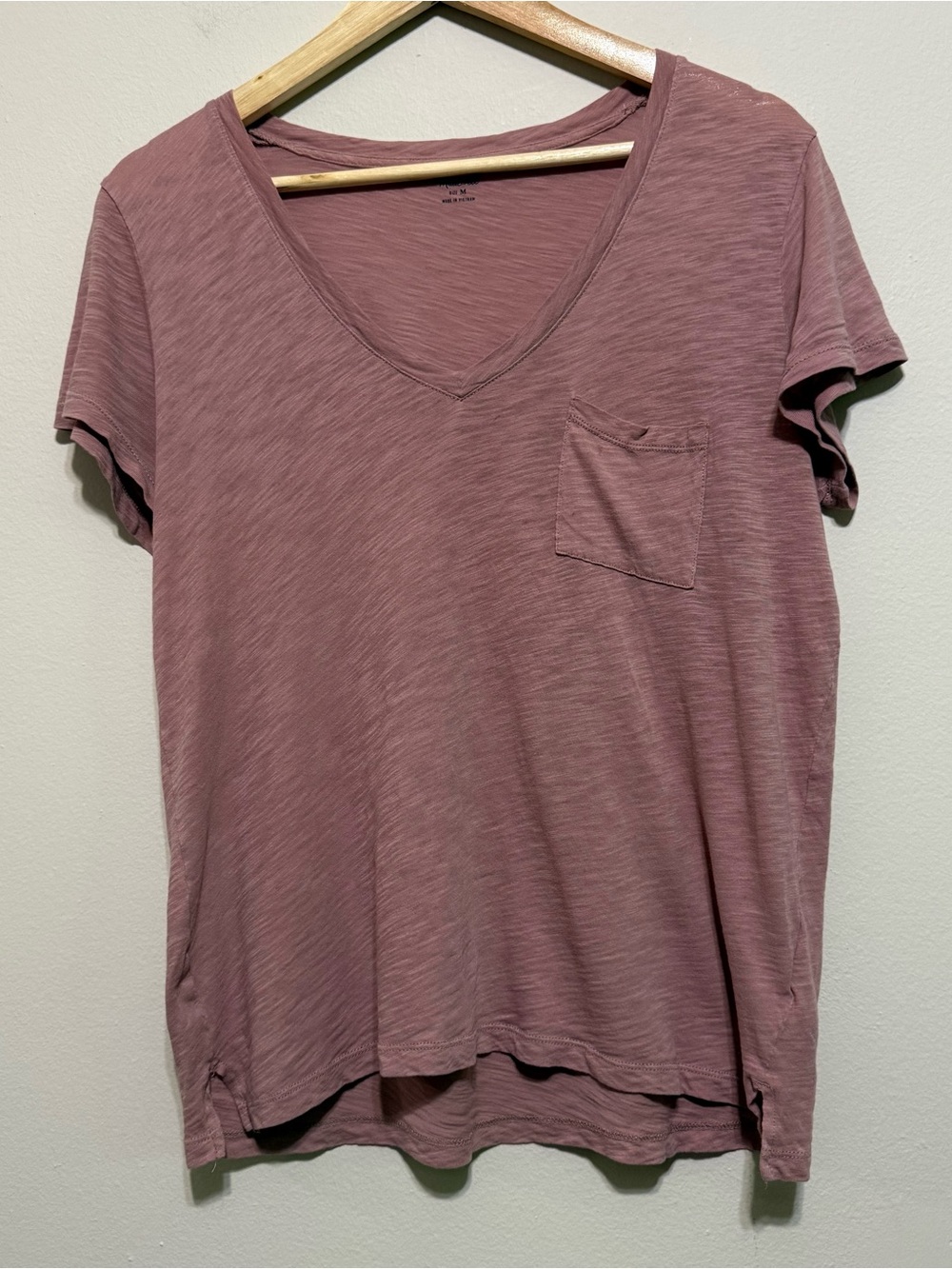 Madewell mauve v neck women’s pocket tee M
